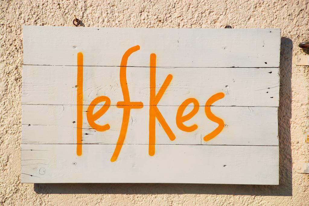Lefkes Apartments Akharávi Eksteriør bilde