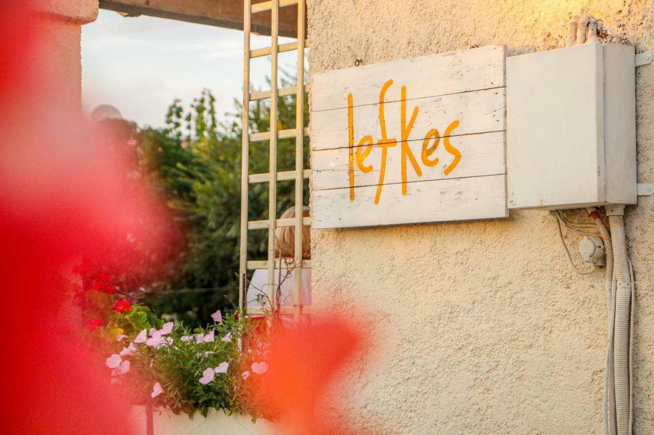Lefkes Apartments Akharávi Eksteriør bilde