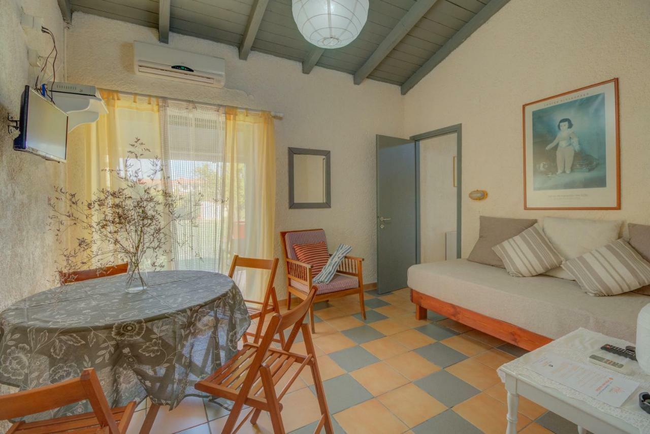 Lefkes Apartments Akharávi Eksteriør bilde